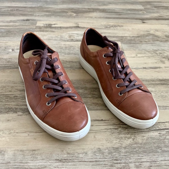 ecco leather sneakers